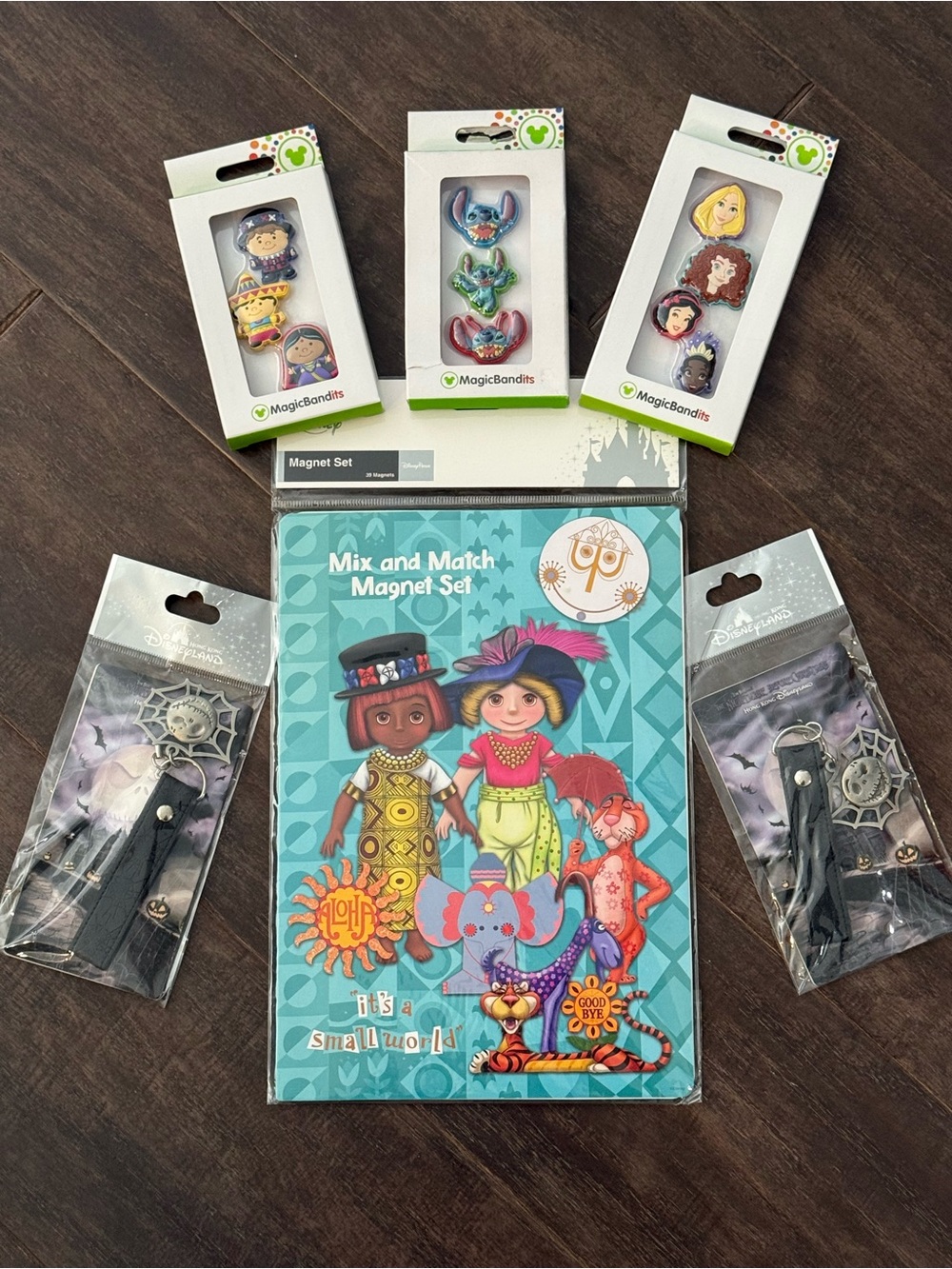 Disney Parks Bundle MagicBandits - Magnet Set - Cell Phone Accessory